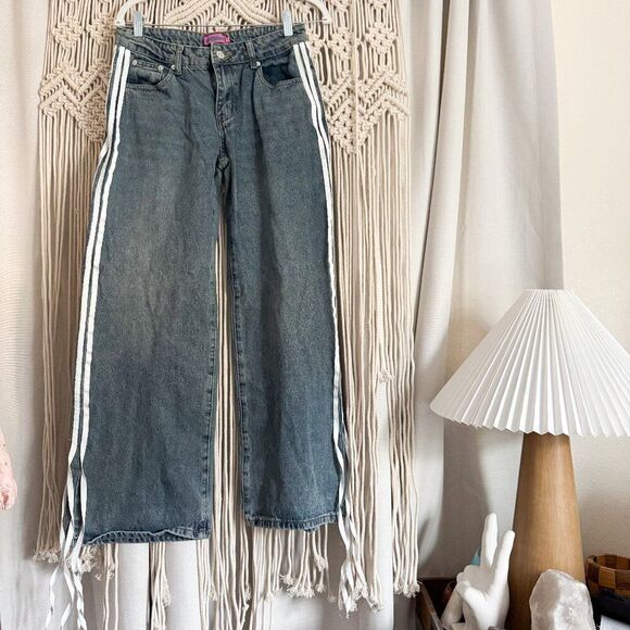Edikted Mattie Side Stripe Bow Low Rise Wide Leg Jeans – Size Medium, GUC - Picture 1 of 8